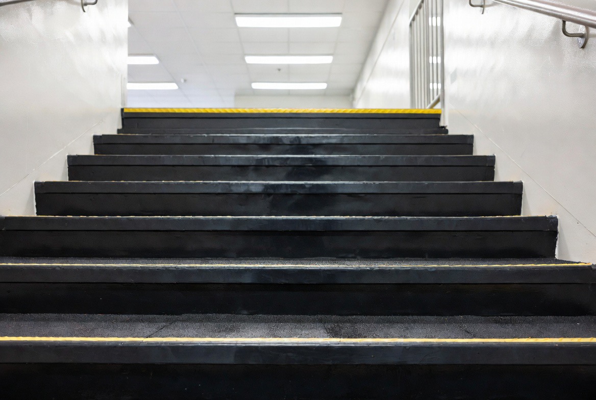 Rubber stair treads in a stairwell